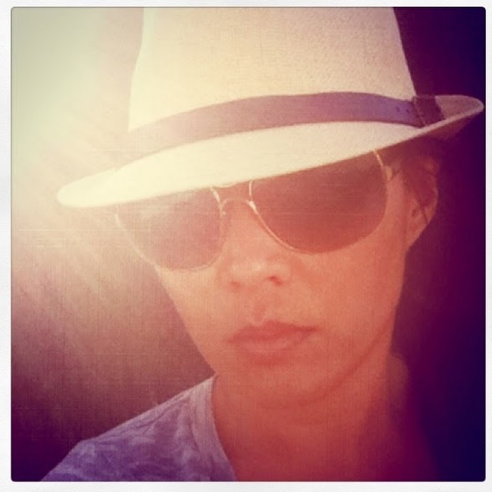 Meet your Posher, Daphne